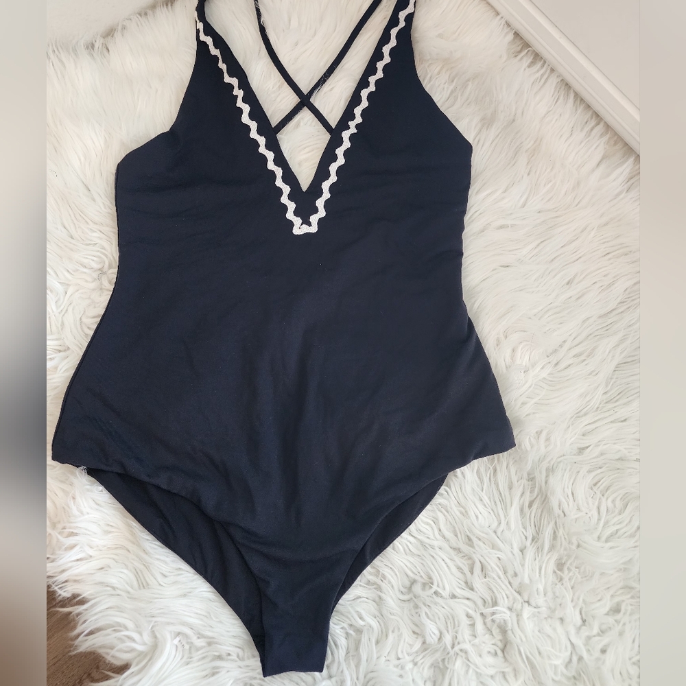 MARYSIA SWIM MAILLOT ONE PIECE SWIMSUIT BLACK CRISSCROSS BACK STRAPS SIZE SMALL